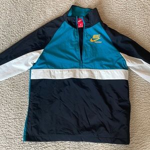 Medium half zipped 90’s Nike Sports Windbreaker